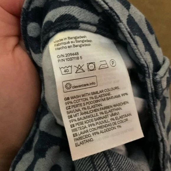 H&M Retro Geometric Daisy Low Rise Flare Jeans - Picture 6 of 6